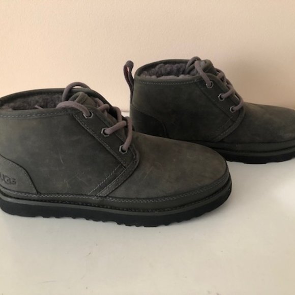UGG Neumel Waterproof Leather Boot. Chukka. Size: 7 - Picture 12 of 13